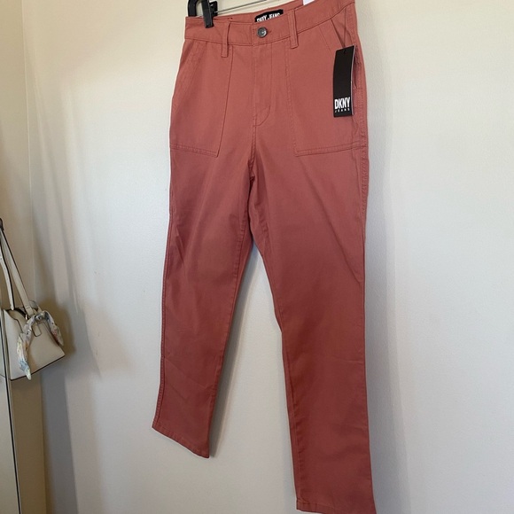 DKNY Canyon Rose Coral High Rise Slim Straight Leg Cropped size 2/26 - Picture 2 of 12